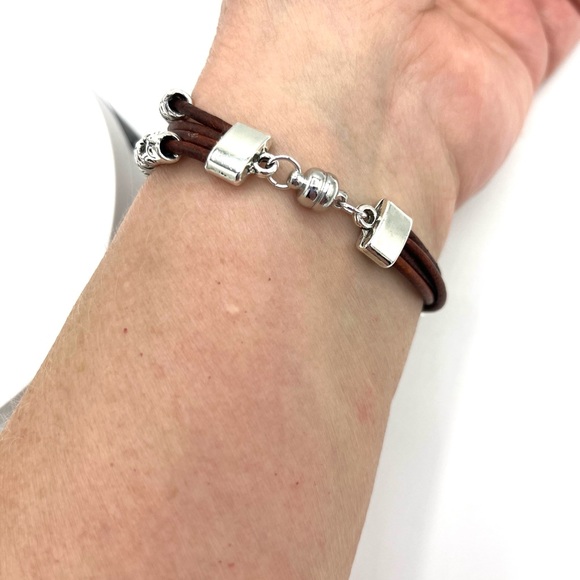 Hand Crafted 4 Strand Brown Leather Bracelet - Picture 4 of 4